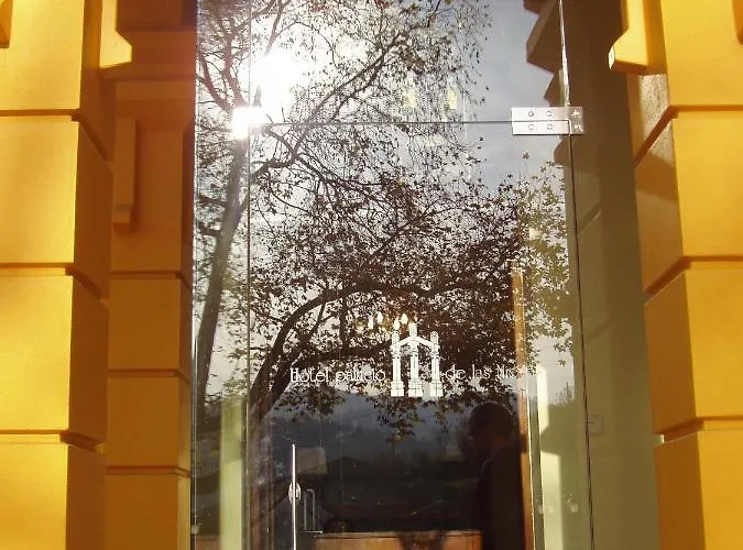 Palacio De Nieves 4*