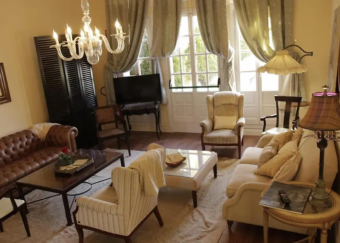 Palacio De Nieves 4*